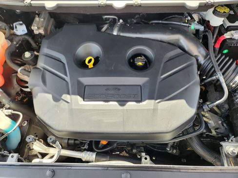 Used 2018 Ford Edge SE image 20