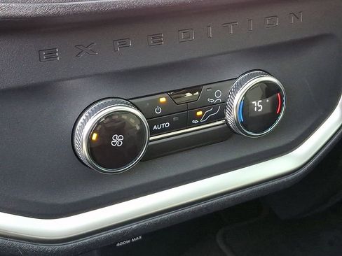 Certified 2025 Ford Expedition Active image 11