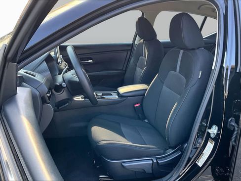 Certified 2025 Nissan Sentra SV FWD image 8