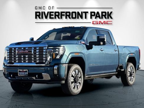 New 2026 GMC Sierra 2500 Denali w/ Denali Reserve Package AWD/4WD image 7