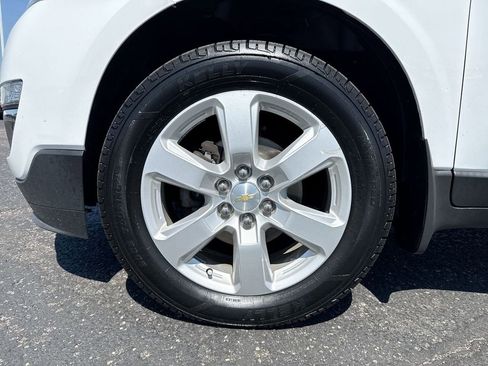 Used 2017 Chevrolet Traverse LT FWD image 10