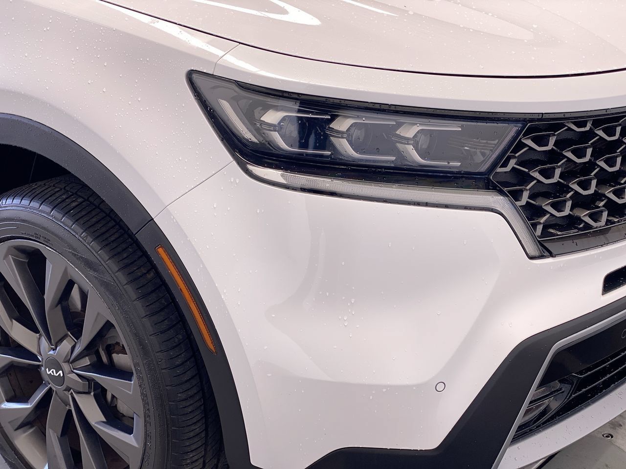 Certified 2022 Kia Sorento SX Prestige AWD/4WD image 11