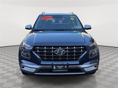 Certified 2025 Hyundai Venue Limited image 8