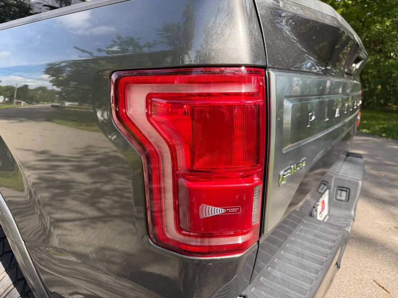 Used 2015 Ford F150 Platinum w/ Equipment Group 701A Luxury AWD/4WD image 68