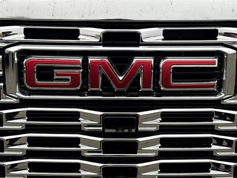 Used 2025 GMC Sierra 2500 Denali image 47