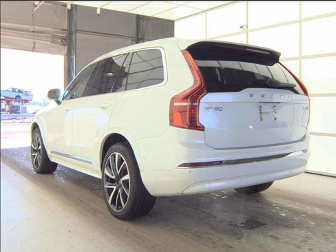 Used 2024 Volvo XC90 B6 Ultimate w/ Protection Package Premier image 3