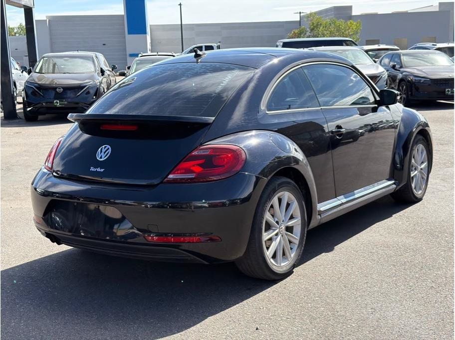 Used 2018 Volkswagen Beetle 2.0T S FWD image 2