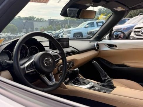 Certified 2025 MAZDA MX-5 Miata RF Grand Touring RWD image 5