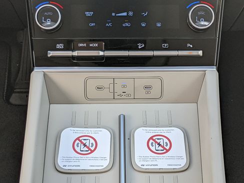 New 2026 Hyundai Santa Fe SE image 16