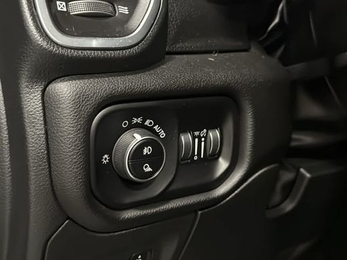 Used 2023 RAM 1500 Laramie AWD/4WD image 21
