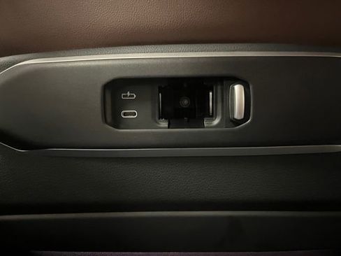 New 2026 BMW X7 xDrive40i w/ Premium Package image 32