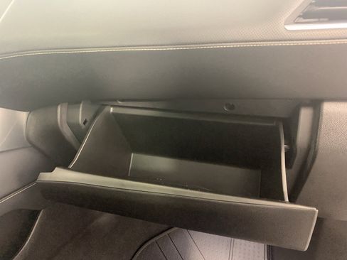 Used 2021 Chevrolet Suburban Premier w/ Premium Package image 46