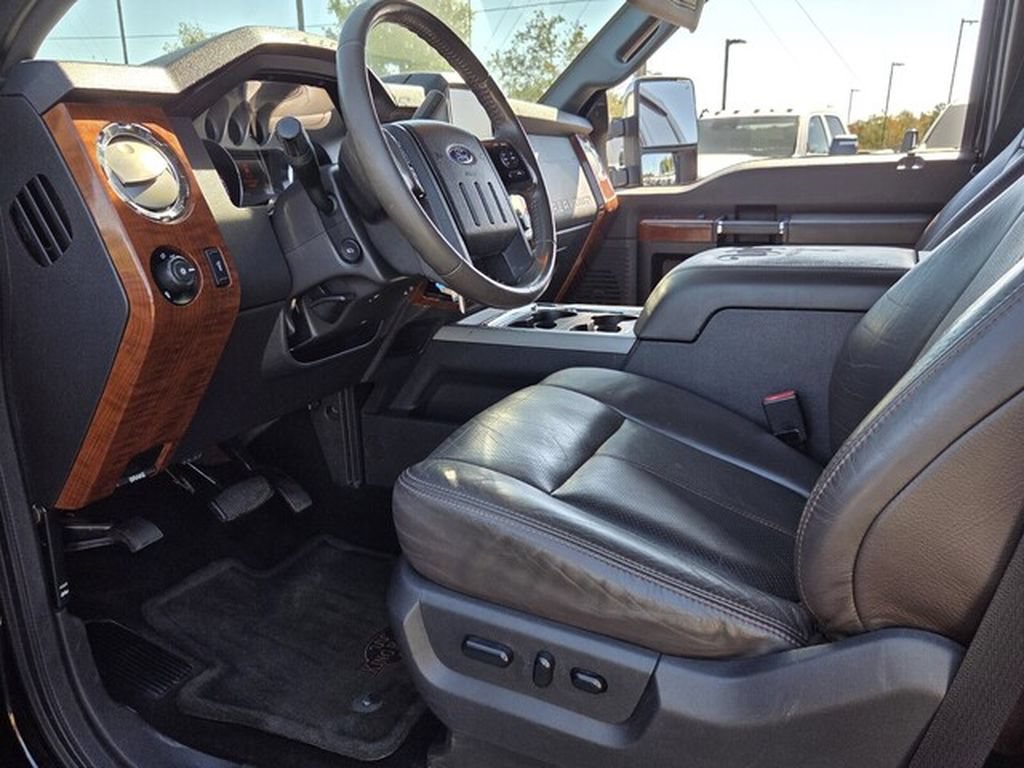 Used 2016 Ford F250 King Ranch w/ FX4 Off-Road Package AWD/4WD image 3