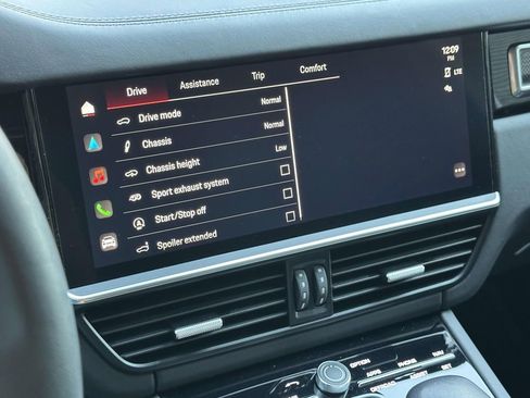 Certified 2023 Porsche Cayenne Turbo image 29