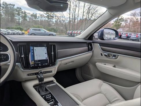 Used 2018 Volvo V90 T6 Cross Country w/ Convenience Package AWD/4WD image 13