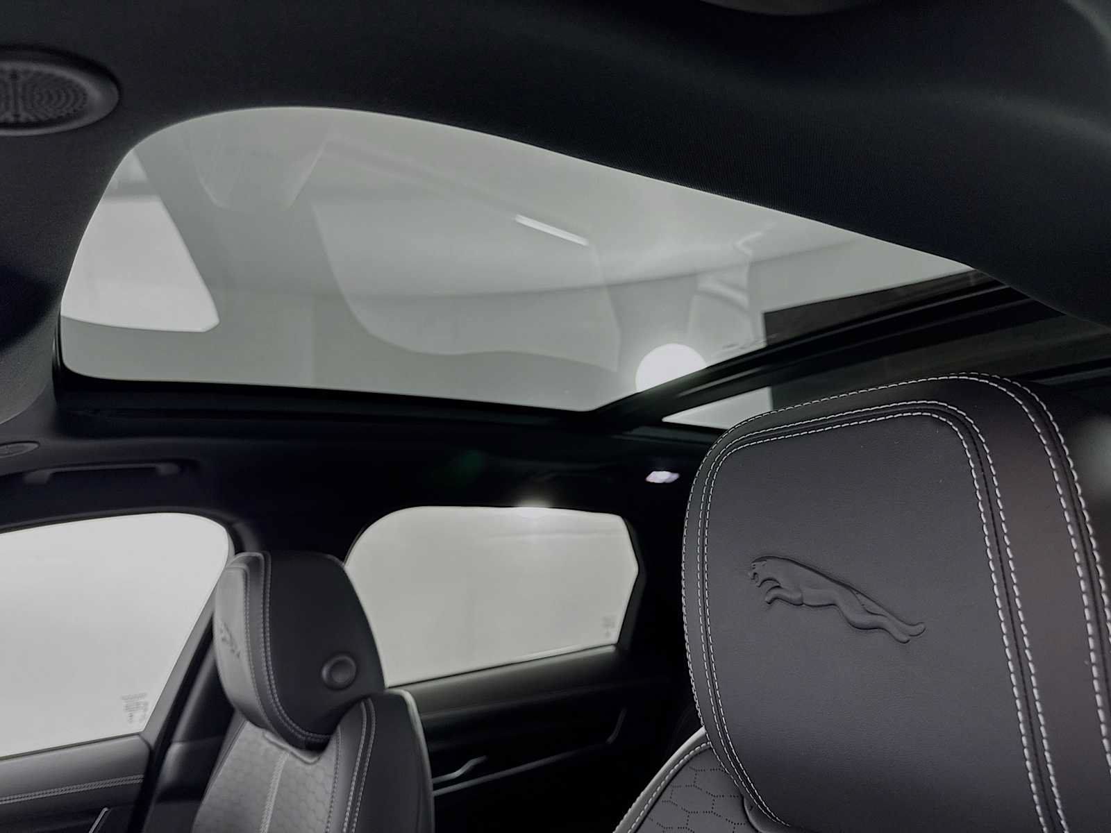 New 2026 Jaguar F-PACE R-Dynamic S AWD/4WD image 11
