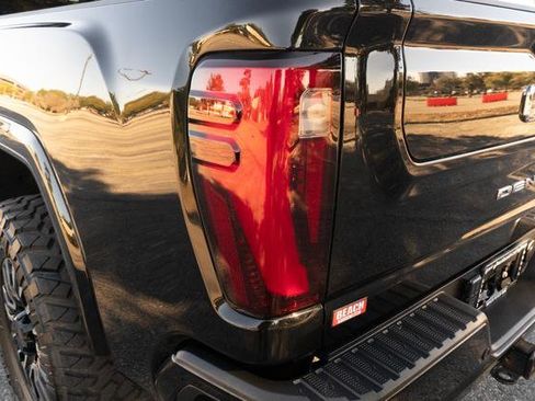 Used 2024 GMC Sierra 2500 Denali Ultimate image 42
