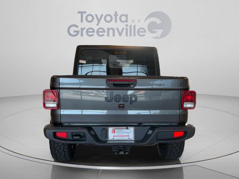 Used 2022 Jeep Gladiator Sport AWD/4WD image 5