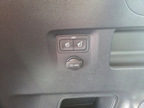 Used 2023 Kia Telluride S w/ S Sunroof Package image 9