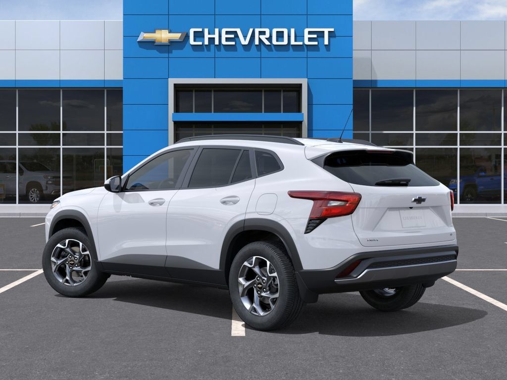 New 2026 Chevrolet Trax LT w/ LT Convenience Package FWD image 3
