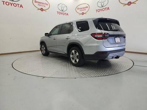 Used 2025 Honda Pilot EX-L image 6