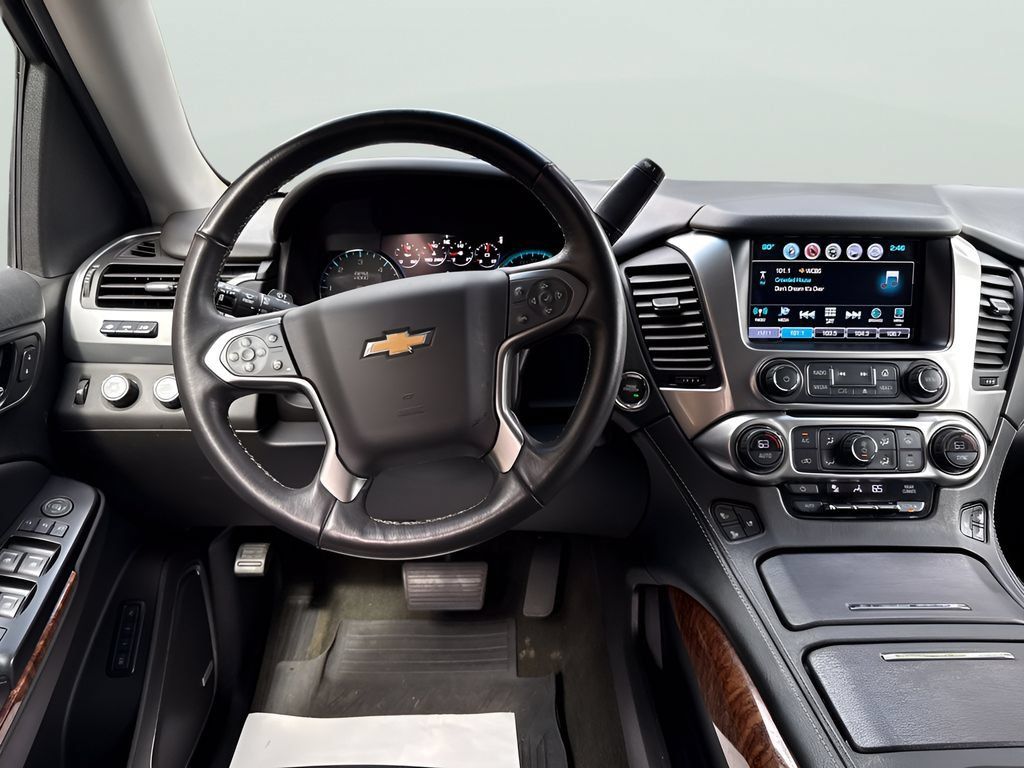 Used 2017 Chevrolet Suburban Premier AWD/4WD image 21