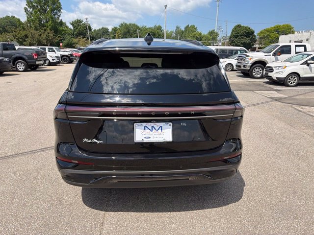 New 2026 Lincoln Nautilus Reserve w/ Jet Appearance Package AWD/4WD image 9