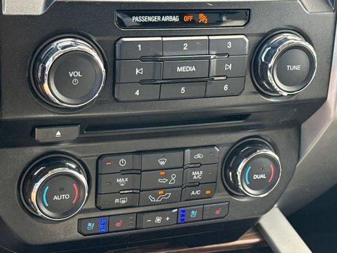 Used 2018 Ford F150 Lariat image 21