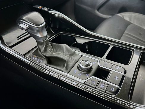 Certified 2022 Kia Sorento SX AWD/4WD image 28