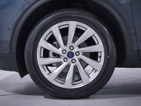 Used 2022 Ford Escape Titanium w/ Titanium Elite Package image 2