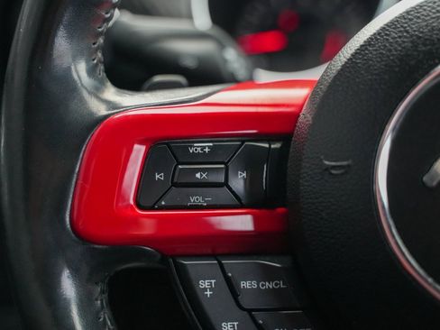 Used 2018 Ford Mustang Coupe image 34