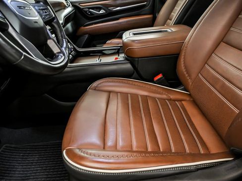 Used 2023 GMC Yukon XL Denali Ultimate image 12