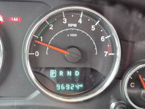 Used 2018 Jeep Wrangler Unlimited Sport S image 11