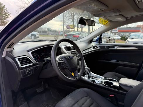 Used 2013 Ford Fusion SE FWD image 10