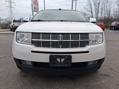 Used 2010 Lincoln MKX AWD image 2