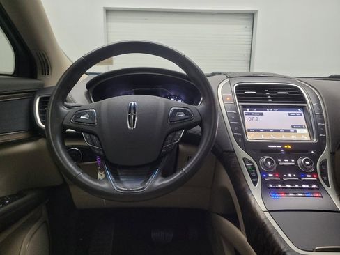 Used 2018 Lincoln MKX Reserve w/ Driver Assistance Package FWD image 22