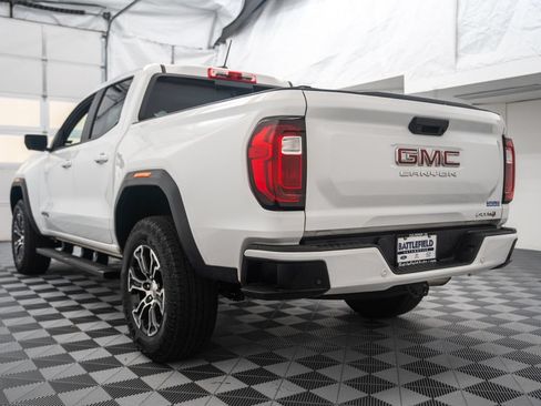 Used 2024 GMC Canyon AT4 w/ AT4 Premium Package AWD/4WD image 7