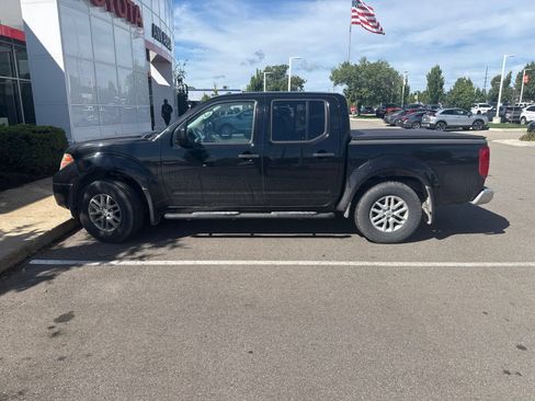 Used 2018 Nissan Frontier SV w/ Value Truck Package RWD image 8