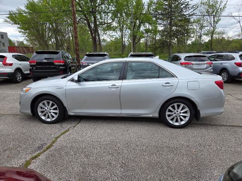 Used 2014 Toyota Camry XLE w/ Leather Package FWD image 8