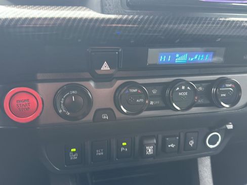 Used 2023 Toyota Tacoma TRD Off-Road w/ Technology Package image 22