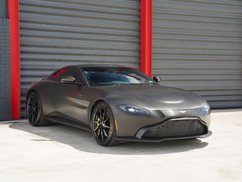 Used 2019 Aston Martin V8 Vantage Coupe image 7