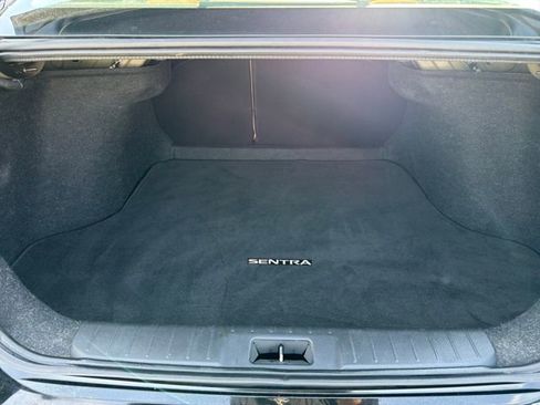 Used 2021 Nissan Sentra SV w/ SV Premium Package image 24