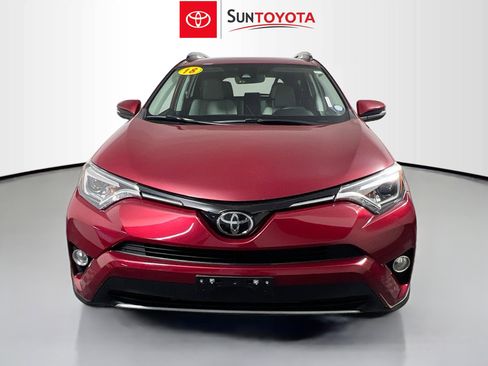 Used 2018 Toyota RAV4 Limited image 10