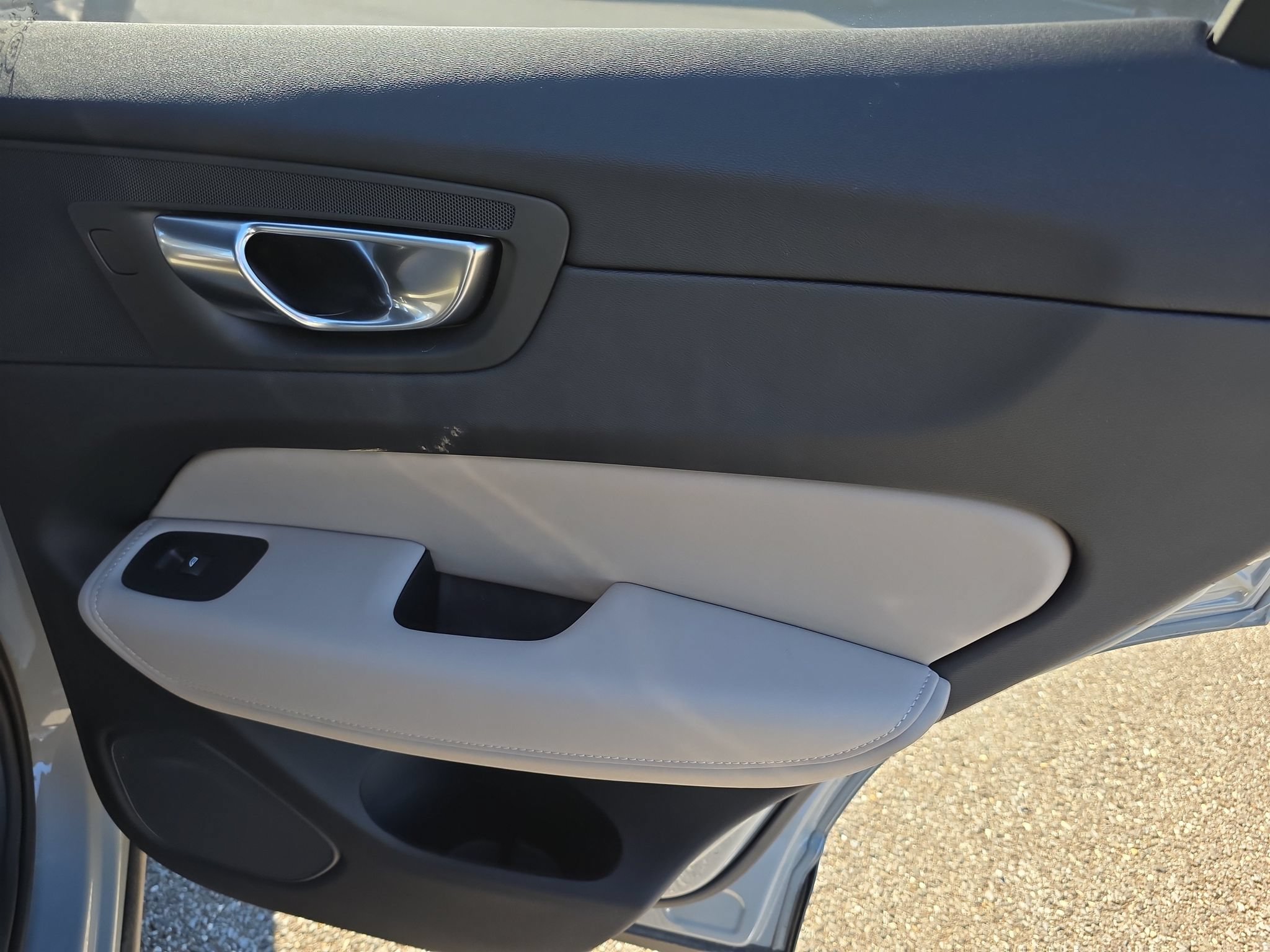 Certified 2026 Volvo XC60 B5 Plus w/ Protection Package Premier AWD/4WD image 15