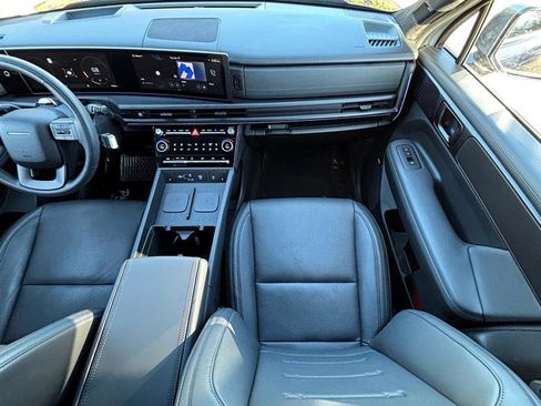 Used 2025 Hyundai Santa Fe Calligraphy image 13