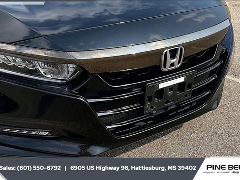 Used 2018 Honda Accord Sport image 21