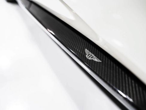 Used 2019 Bentley Bentayga AWD/4WD image 40