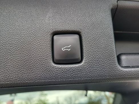 Used 2023 Ford Escape Platinum AWD/4WD image 9