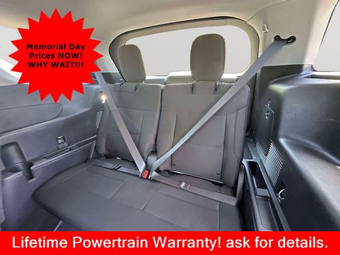 Used 2023 Ford Explorer XLT AWD/4WD image 27