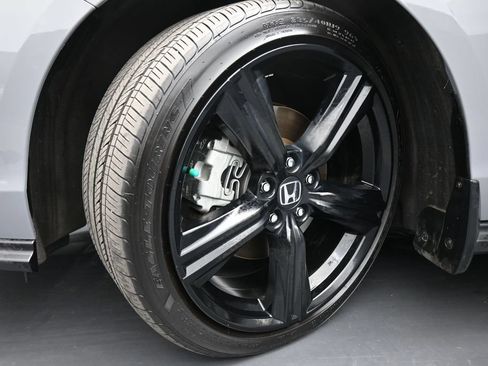Used 2025 Honda Accord Sport image 16